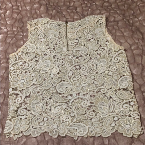 White and gold skirt and top with white leather - Picture 4 of 6